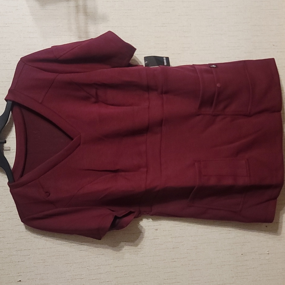 TORRID PLUS SIZE SCRUB COLLECTION CUPROWAIST SCRUB TOP: DARK RED: NWT: SZ 1